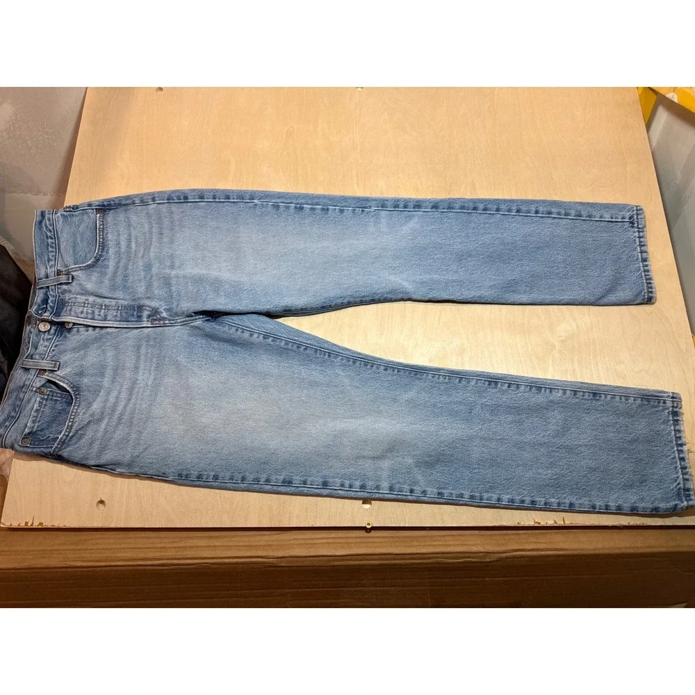 Levis 501 Original Fit Mens Light Wash Straight Leg Button Fly Jeans 31x32